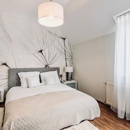 Monarchia Apartman Grand Mosonmagyaróvár エクステリア 写真
