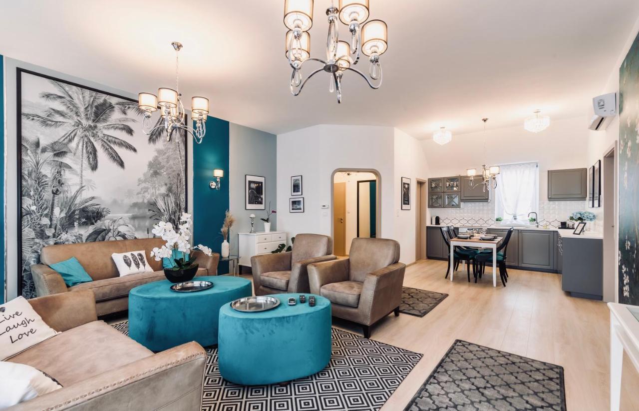 Monarchia Apartman Grand Mosonmagyaróvár エクステリア 写真
