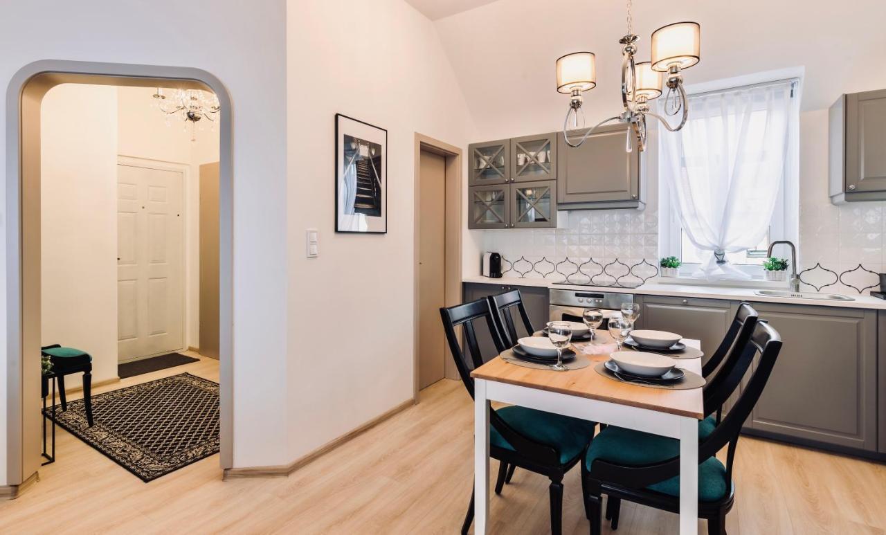Monarchia Apartman Grand Mosonmagyaróvár エクステリア 写真