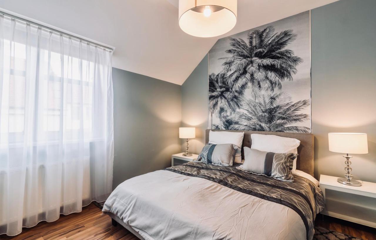 Monarchia Apartman Grand Mosonmagyaróvár エクステリア 写真
