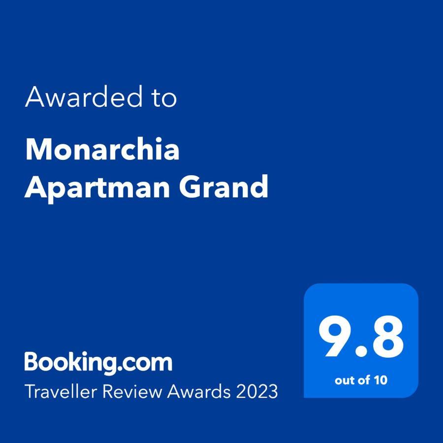 Monarchia Apartman Grand Mosonmagyaróvár エクステリア 写真